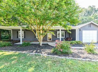 522 Turkey Hill Dr, King, NC 27021