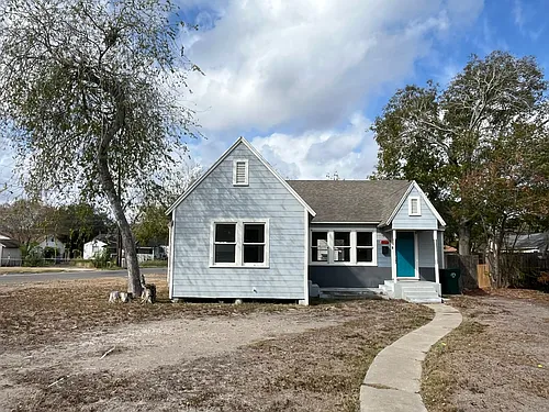 1253 Logan Ave Photo 1