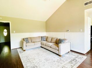 718 E Lambuth Ln, Deer Park, TX 77536