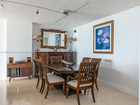 4th image of 1581 Brickell Ave APT 703