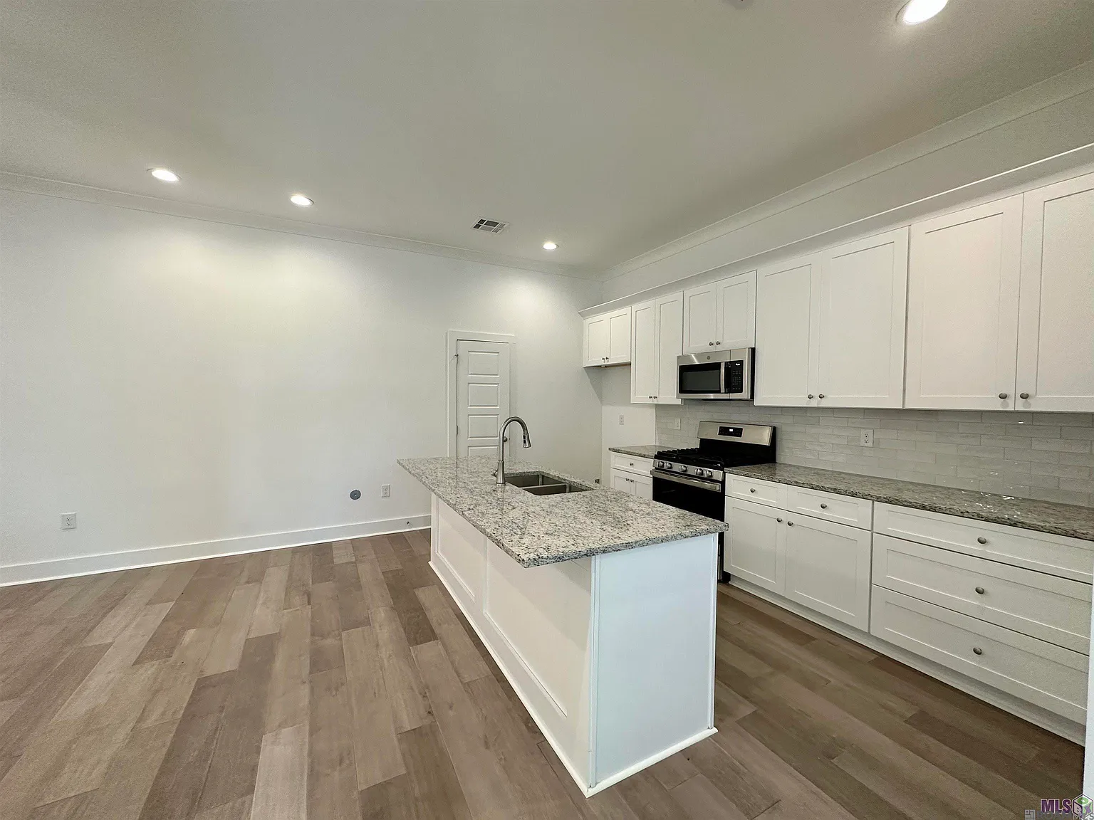 3 bed, 1783 sqft, $2,250 — Photo 4