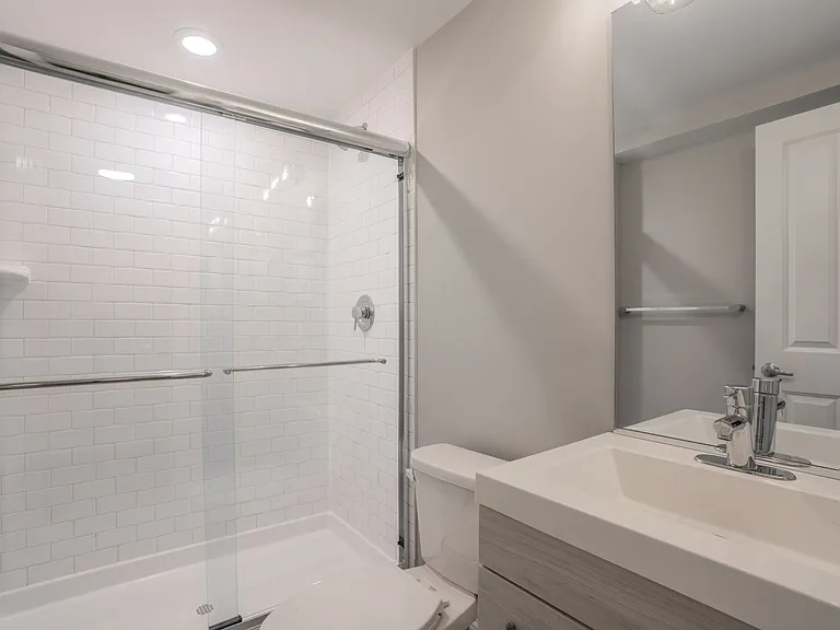 310 E Lanvale St — Photo 9