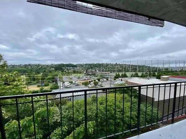 Golfcrest Apartments