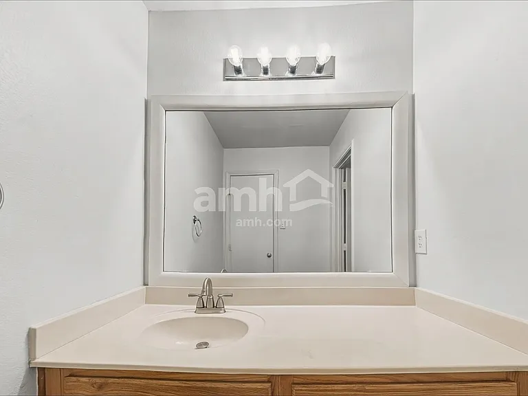 4000 Hidden Meadow Ct — Photo 16