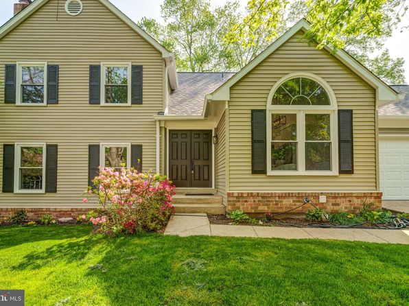 5275 Dunleigh Dr, Burke, VA 22015