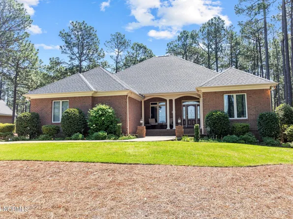 10 Glasgow Drive, Pinehurst, NC 28374