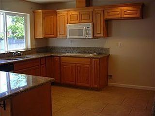 3rd image of 7655 Dyer Ct