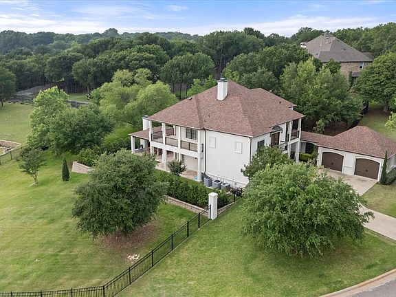5th image of 8924 Waterchase Cir
