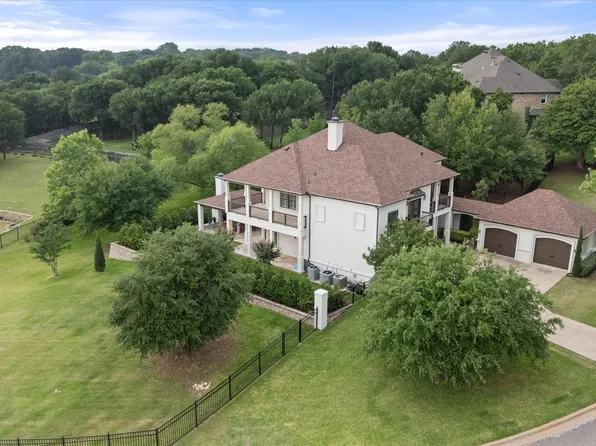 8924 Waterchase Cir, Fort Worth, TX 76120