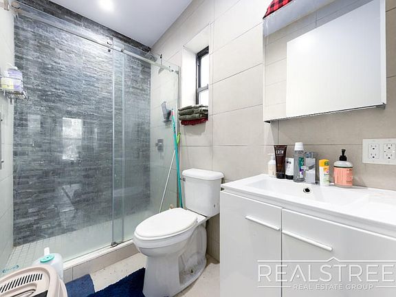 4th image of 772 Saint Johns Pl #3A