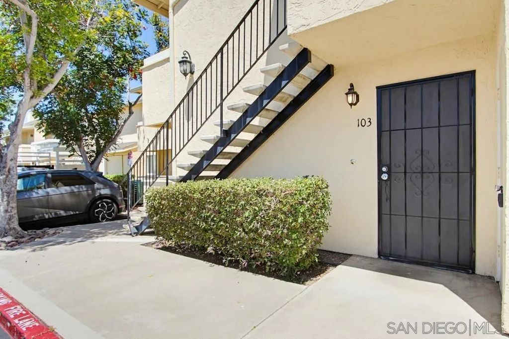 9939 Erma Rd Unit 103, San Diego, CA - View 4