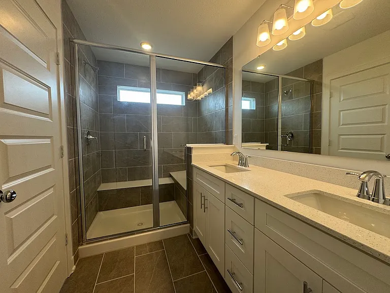 13847 Gatsby Dr — Photo 104