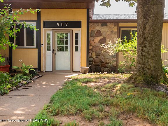 5th image of 907 Whittier Dr
