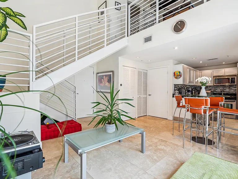 7700 Collins Ave #3 — Photo 6