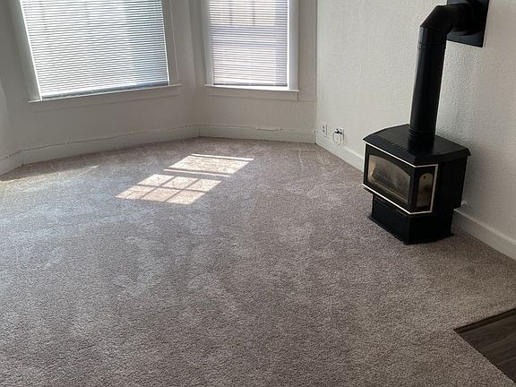 2nd image of 326A Capitol St #0