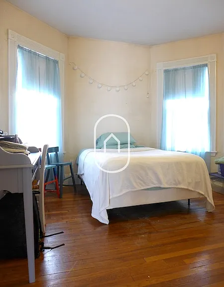 115 Longwood Ave — Photo 11