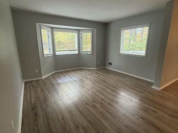 5th image of 4609 Brush College Rd