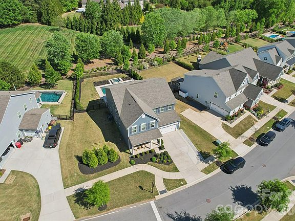 2nd image of 11230 Sound Rd
