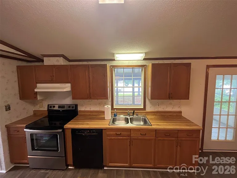 447 Kemp Rd — Photo 18