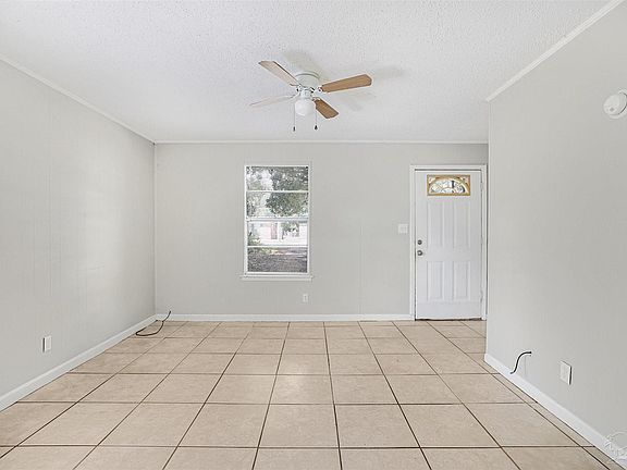 4th image of 910 Calhoun Ave #A & B