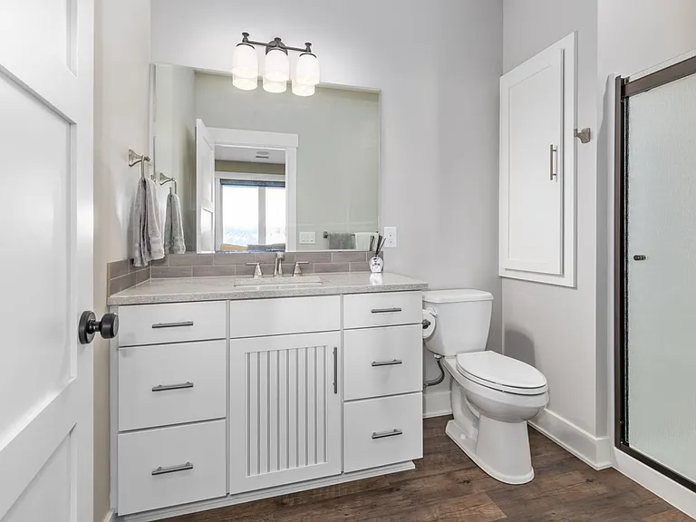 7002 Silver Lake Dr NE — Photo 29