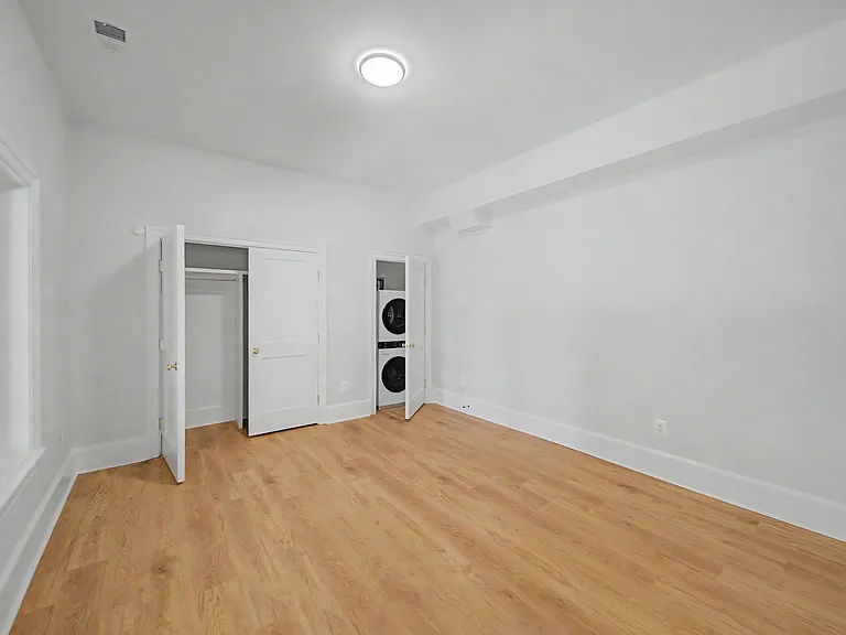 10205 Sorrel Ave — Photo 12