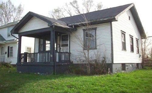 2nd image of 856 N Euclid Ave