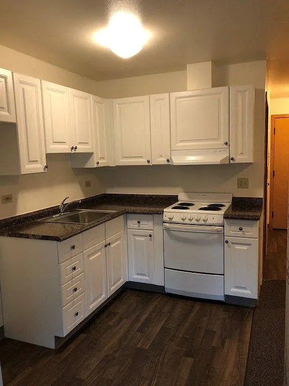Graham Terry Apartments — Photo 2