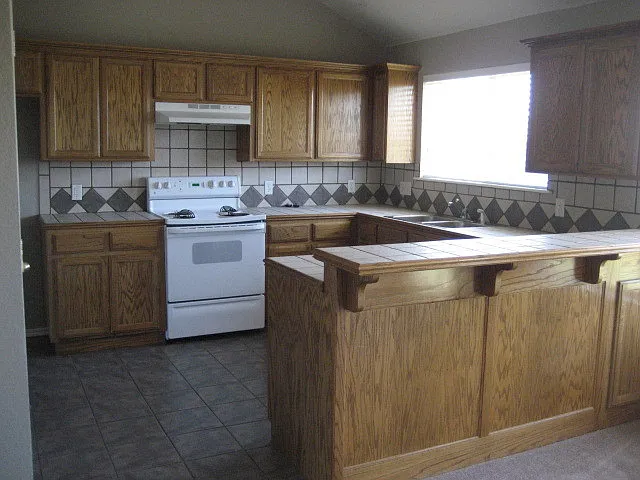 1118 Barbary Dr — Photo 7