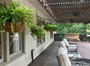 814 Elizabeth Rd, Terrell Hills, TX 78209