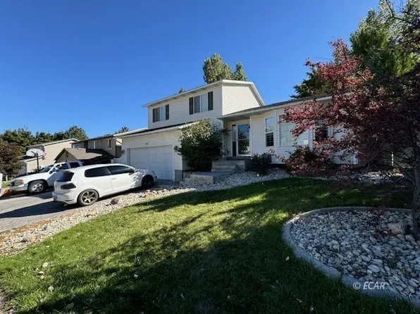 213 Rolling Hills Dr, Elko, NV 89801