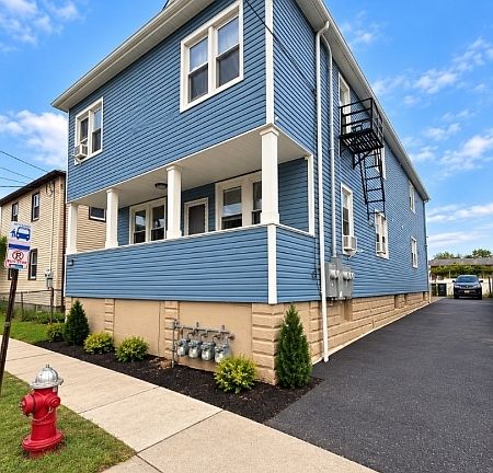 2nd image of 676 Clarkson Ave