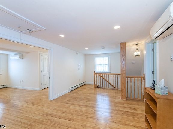 4th image of 85 Park St Floor 3