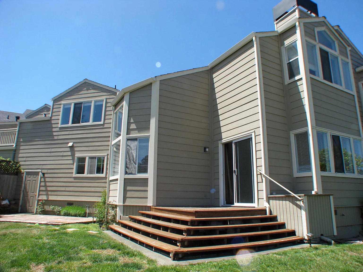 105 Parkview Cir photo 1