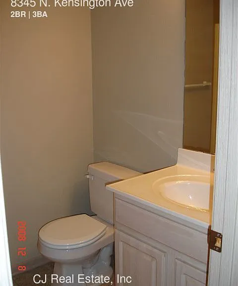 8345 N Kensington Ave — Photo 8