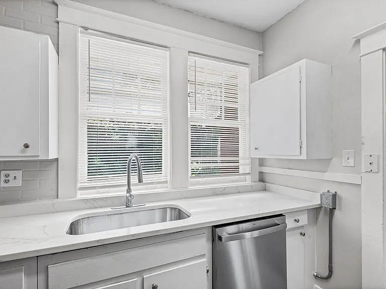 3562 Midland Ave — Photo 5