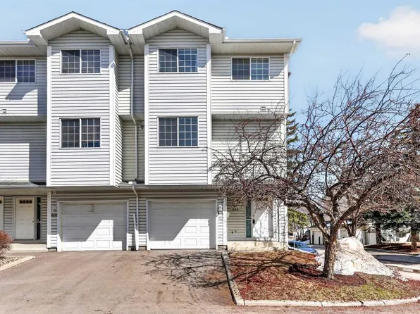 404 S Hawkstone Mnr NW, Calgary, AB T3G 3X2