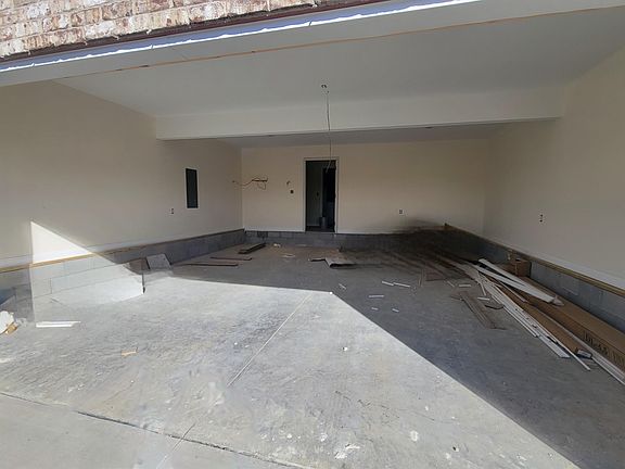 3rd image of 1116 Mission Dr