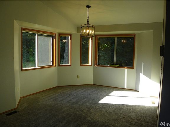 5th image of 9511 34th Street Ct E