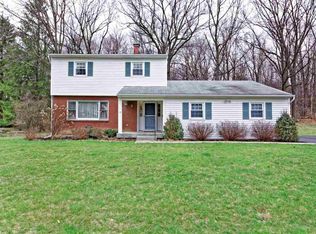 12 Boncroft Dr, East Greenbush, NY 12061