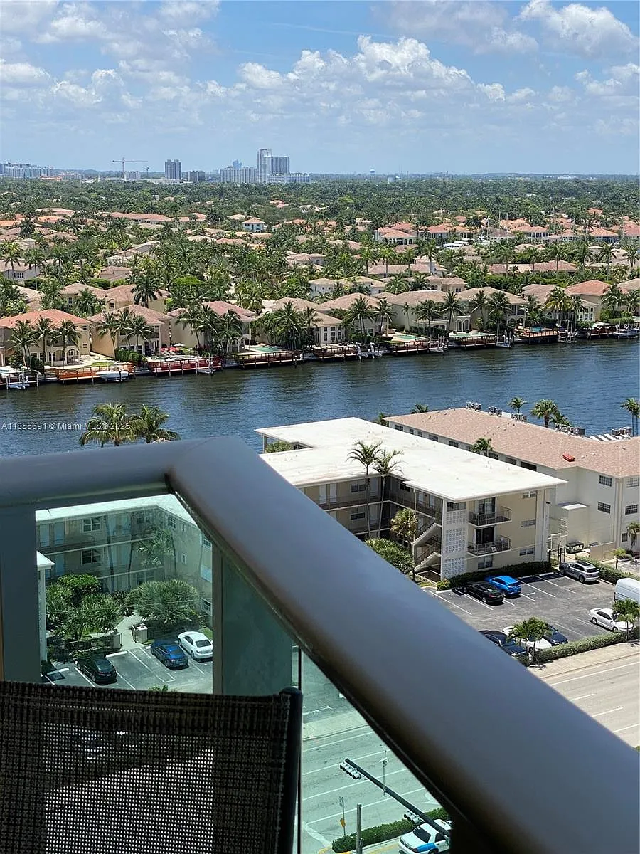 Building Photo - 2501 S Ocean Dr #1538