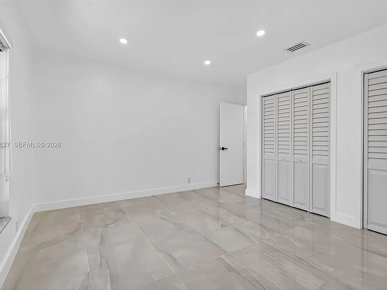 Alamanda Dr — Photo 21