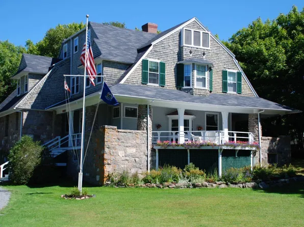 45 West Oval, Winter Harbor, ME 04693