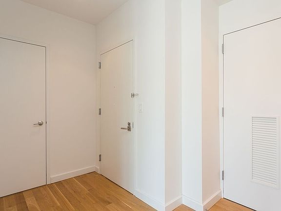 5th image of 500 Sterling Pl APT 4C
