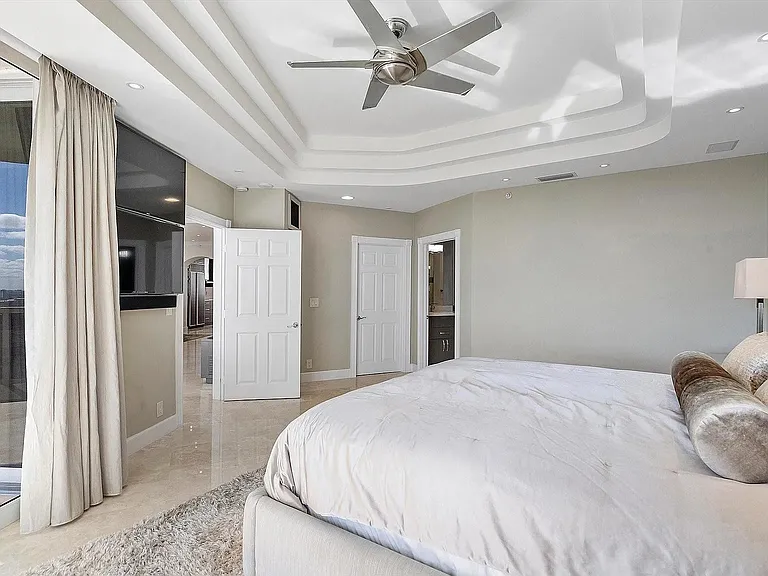 3200 N Ocean Blvd #2604 — Photo 3