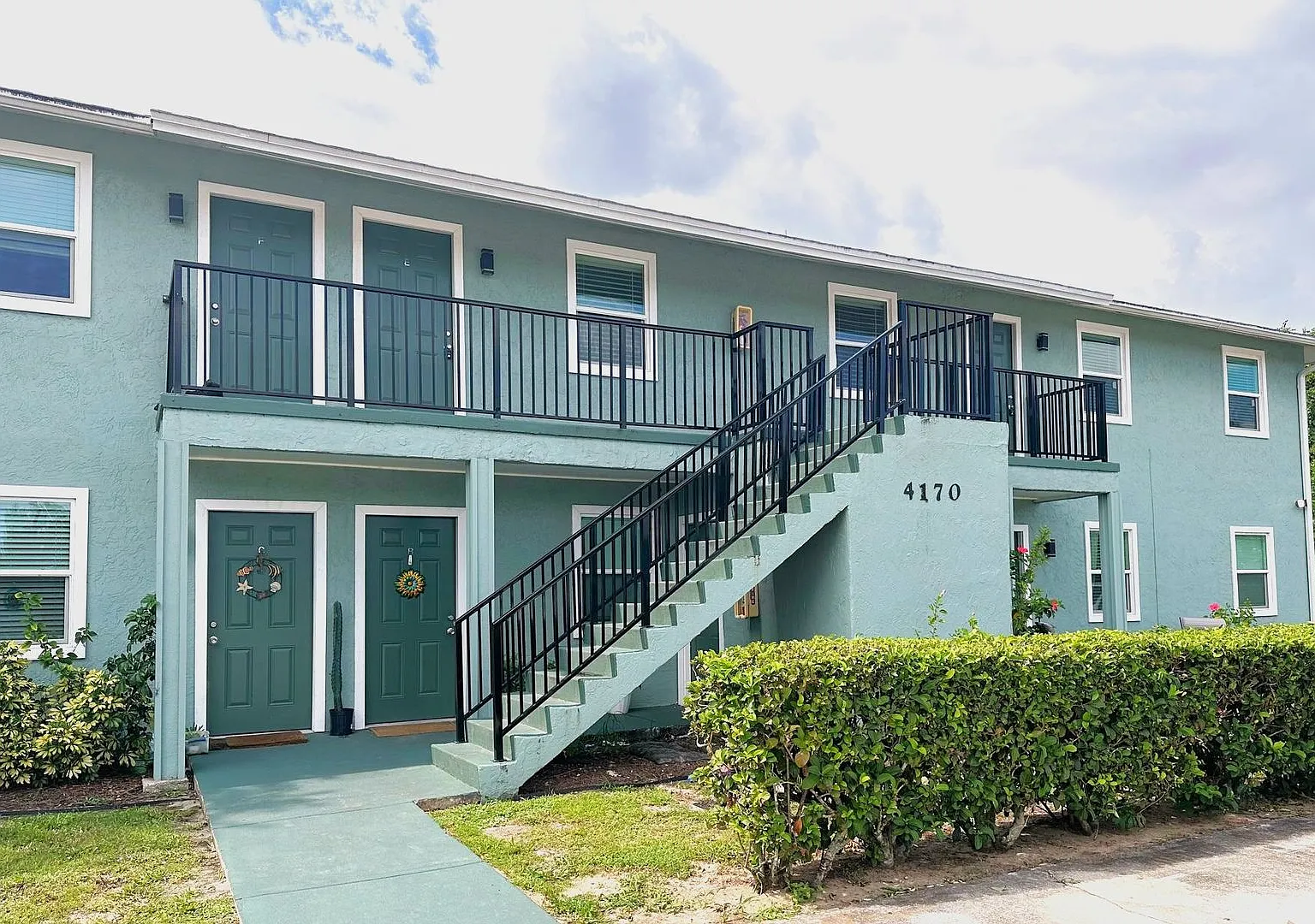 Cozy 2 bed 1 bath Apartment in Titusville — Photo 1