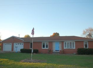 544 Carlinville Rd, Shipman, IL 62685