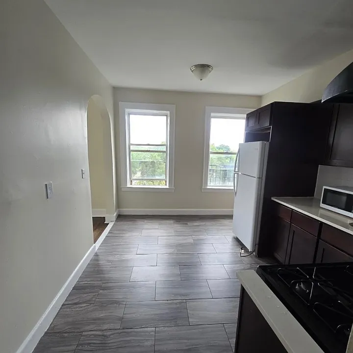 691 Elizabeth Ave #62A