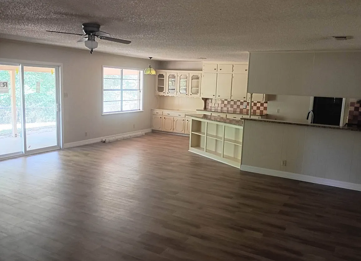 3 bed, 1800 sqft, $1,950 — Photo 4