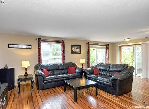 5th image of 2981 SE Brookwood Ave
